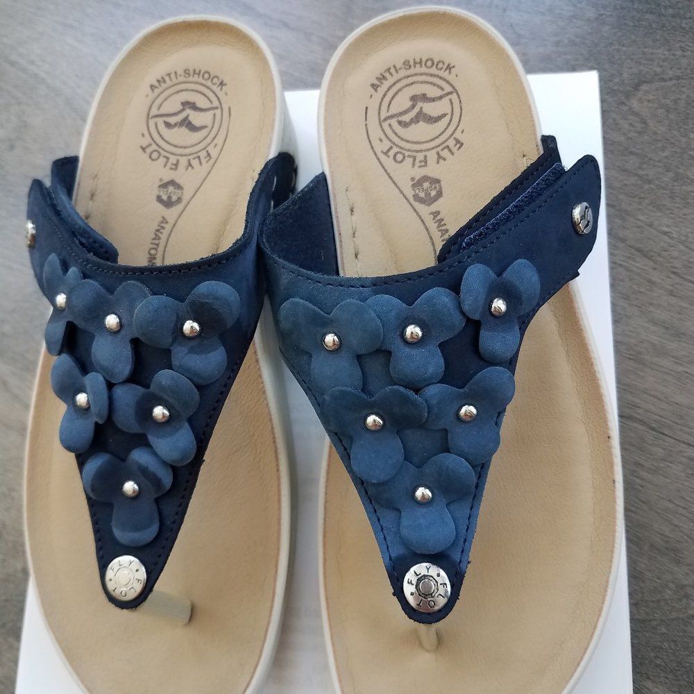Fly Flot Women’s Suede Flower Sandals